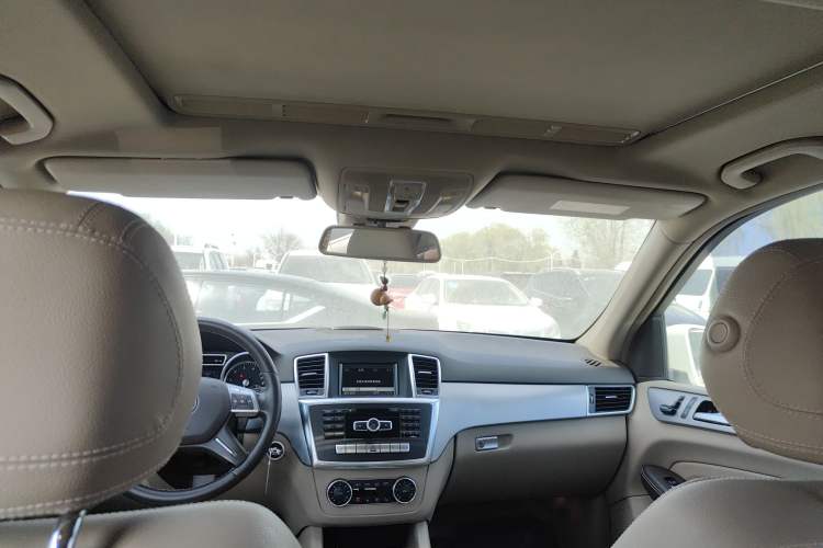 Used Mercedes-Benz M-Class 2012 ML 300 Headliner