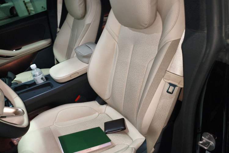 Used Nio ET5T 2024 75kWh Touring Left Front Seat