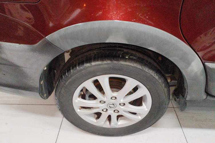 Used Dongfeng Fengon 370 2016 1.5L Manual Luxury 7-Seater