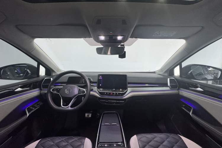 Used Volkswagen ID.6 CROZZ 2021 Long-Range PRO Edition Center Console