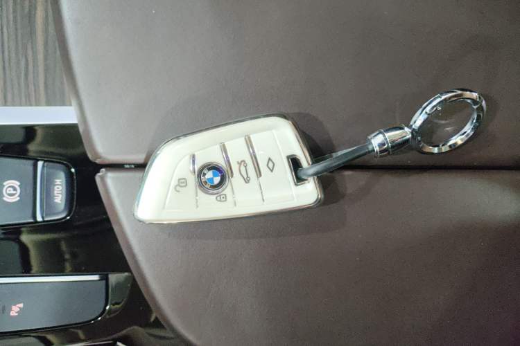 Used BMW 5 Series 2019 Facelifted 530Li Leading Edition Luxury Package
