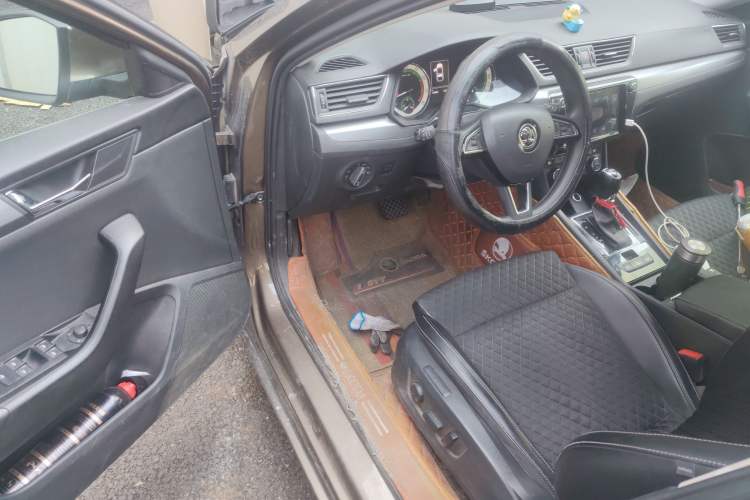 Used Skoda Superb 2018 TSI330 DSG Comfort Edition China V Standard Driver Seat