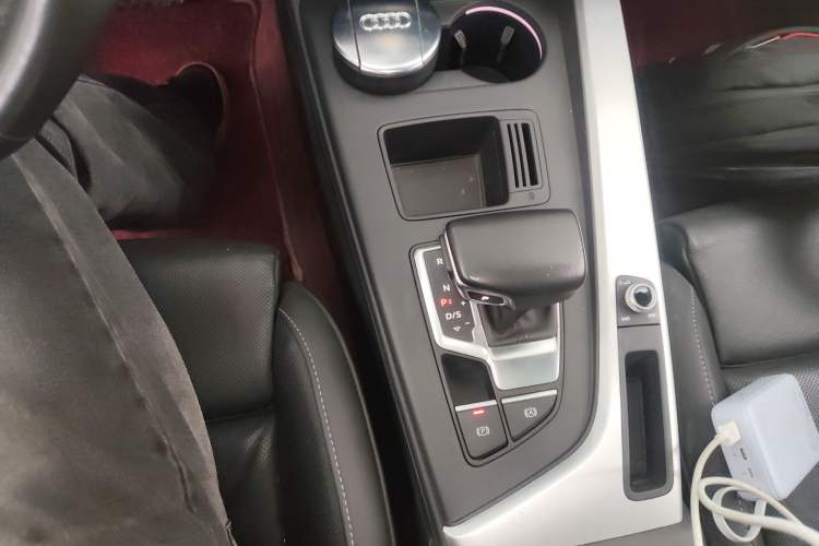 Used Audi A4L 2020 40 TFSI Luxury Dynamic Model