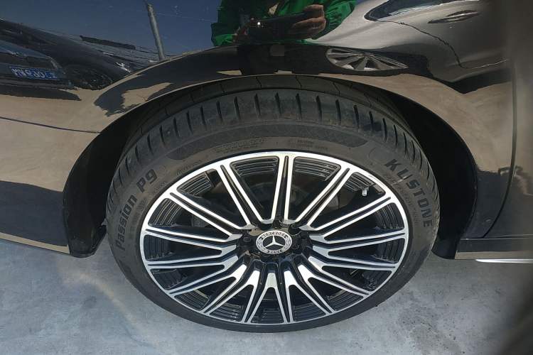 Used Mercedes-Benz E-Class 2019 Restyled E 300 L Sporty and Stylish Edition