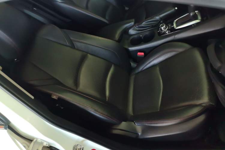 Used Mazda Mazda 3 Axela 2016 Sedan 2.0L Automatic Sport Model