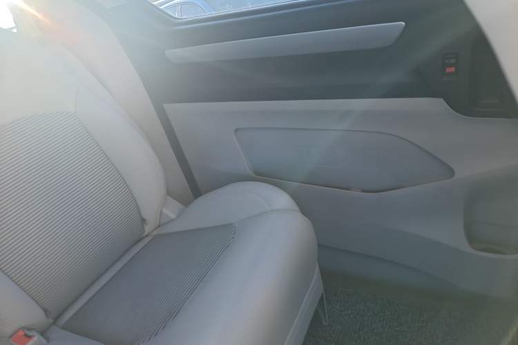 Used SAIC MAXUS G10 2016 2.0T Automatic Elite Edition