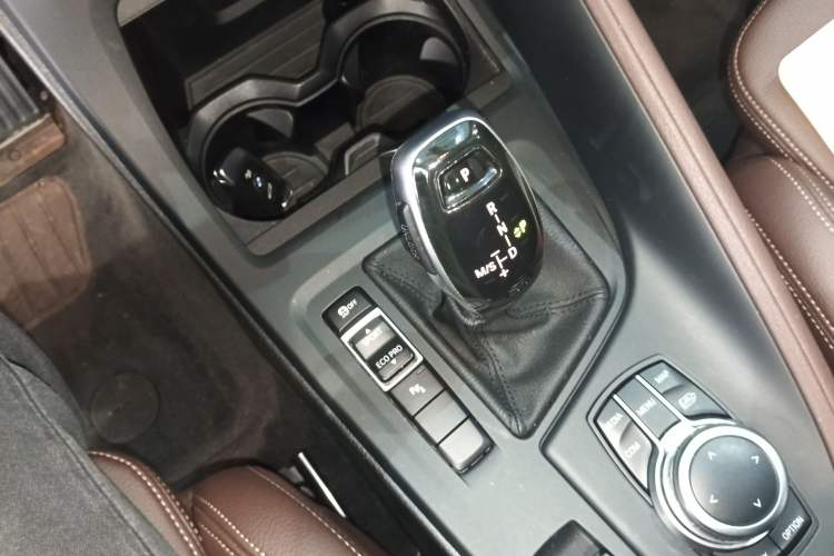 Used BMW X1 2022 sDrive25Li Leading Model Gear Lever