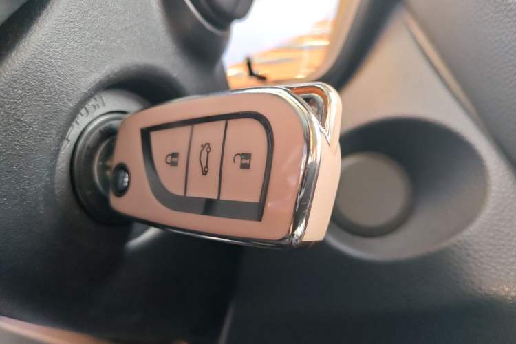 Used Toyota Corolla Cross 2023 2.0L Pioneer Edition
