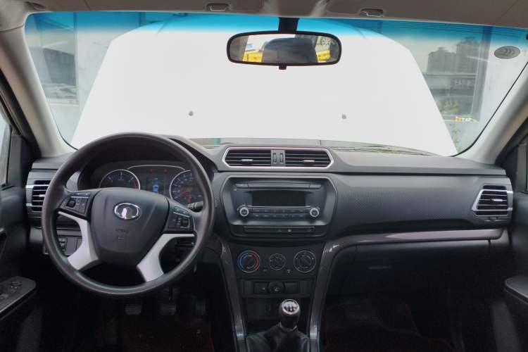 Used Great Wall Wingle 5 2017 2.0T European Version Diesel Two-Wheel Drive Advanced Large Double-Cab GW4D20E