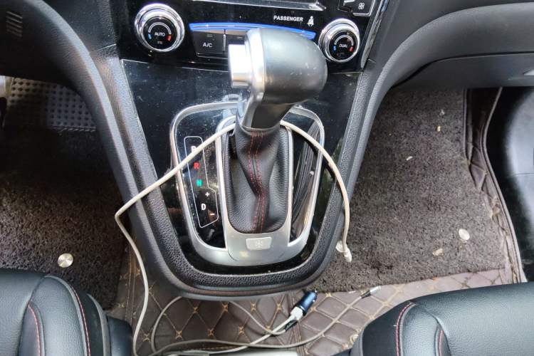 Used Haval H6 2016 Upgraded Model 1.5T Automatic Two-Wheel Drive Elite Version