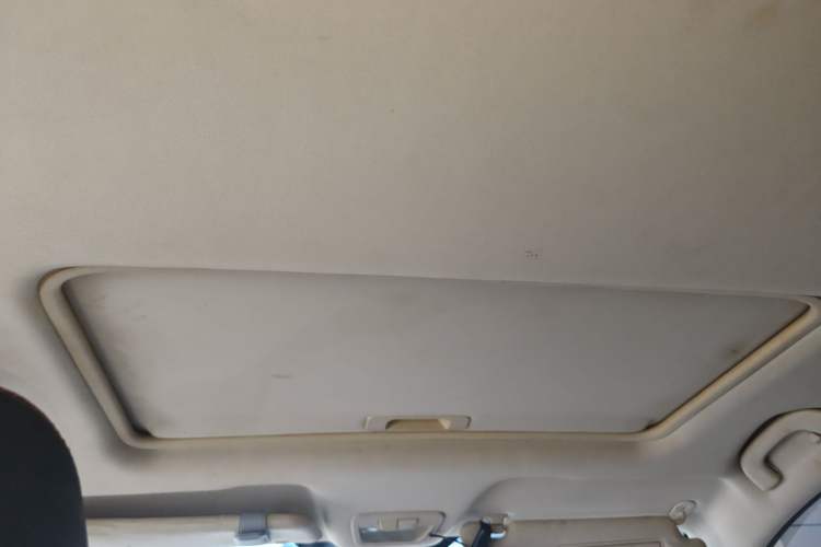 Used Baojun 560 2015 1.8L manual luxury version