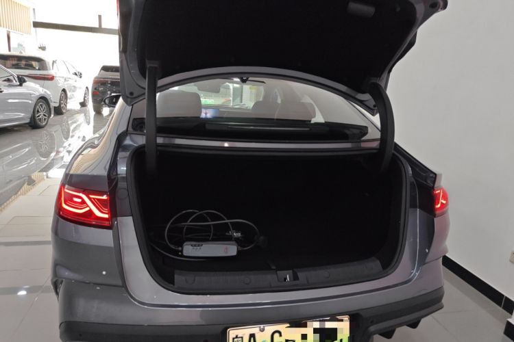 Used BYD Qin L 2025 DM-i Smart Drive 120KM Superior Model
