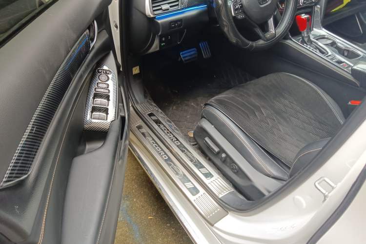 Used Honda Accord 2022 260TURBO Phantom Night · Prestige Edition Driver Seat