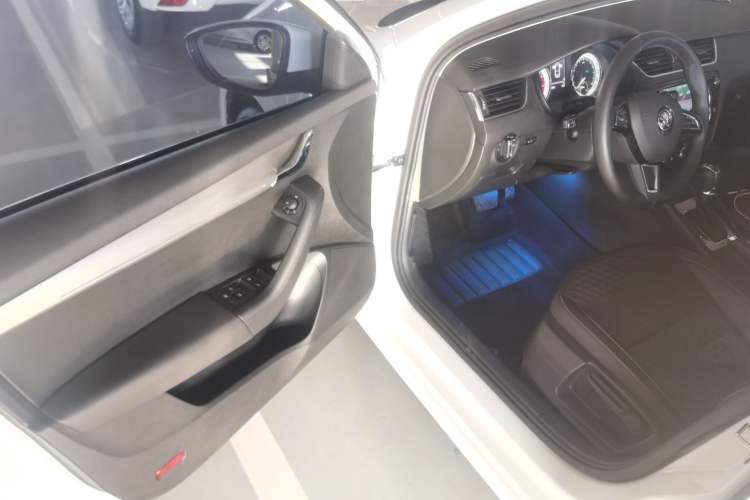 Used Skoda Octavia 2018 1.6L Automatic Luxury Edition