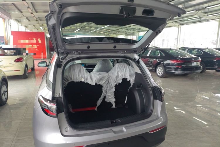 Used Geely Galaxy Geome 2026 Model 310km Youth Edition Trunk