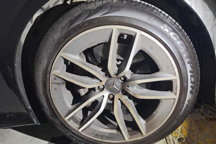 Used Mercedes-Benz AMG GT 2019 AMG GT 50 four-door sports car Right Front Wheel Hub