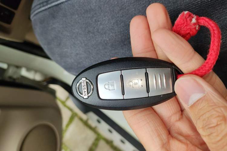 Used Nissan X-Trail 2015 2.0L CVT Comfort MAX Edition 2WD