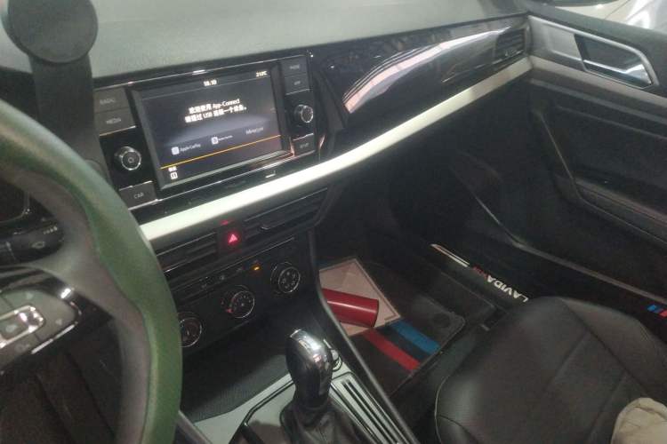 Used Volkswagen Lavida 2019 1.5L Automatic Comfort Edition China VI Standard Audio And AC Panel