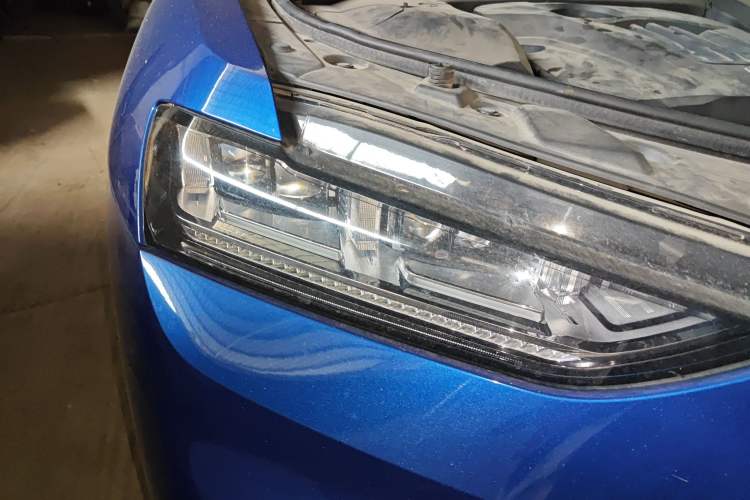 Used Wey VV7 2017 2.0T Ultra-Luxury Version Right Front Headlight