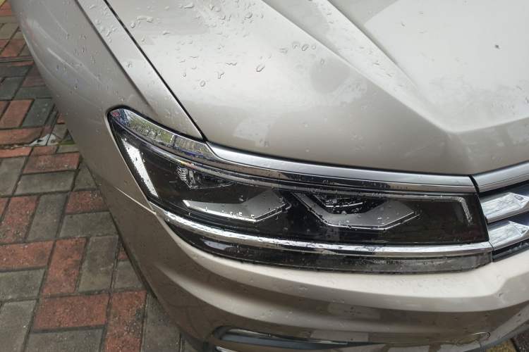 Used Volkswagen Tiguan L 2017 380TSI Automatic All-Wheel-Drive Luxury Edition