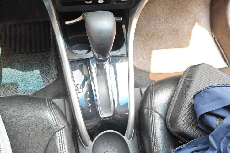 Used Honda Crider 2015 1.8L automatic luxury edition
