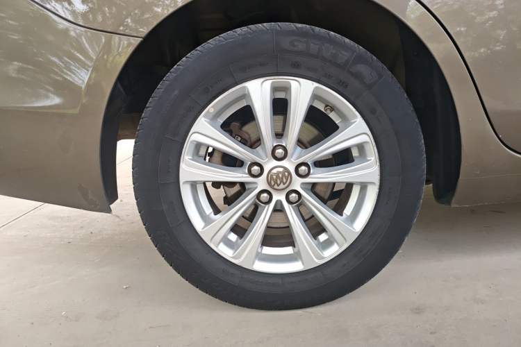 Used Buick GT 2015 15N Manual Entry-Level Trim
