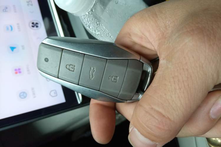 Used NETA S 2022 Extended-Range Version 1160 km Rear-Drive Big Edition Vehicle Key