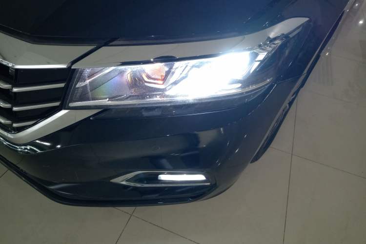 Used Volkswagen Passat 2020 Facelift 330TSI Elite Edition China VI Standard
