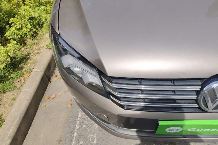 Used Volkswagen Passat 2014 1.8TSI DSG Prestige Edition Right Front Headlight