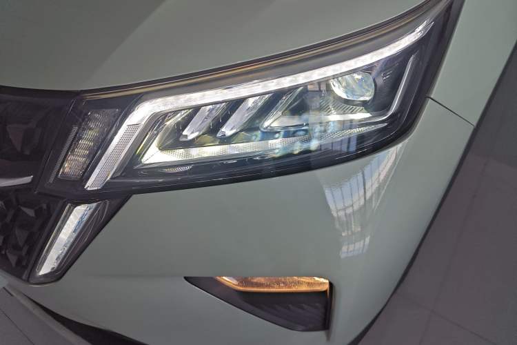 Used Wuling Asta 2021 1.5T CVT Starlight Edition
