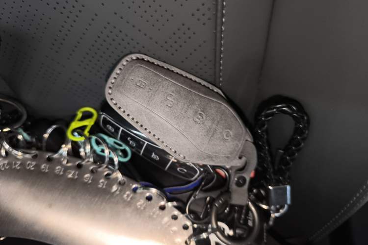 Used BYD Qin PLUS 2025 DM-i Smart Drive 55KM Leading Model Vehicle Key