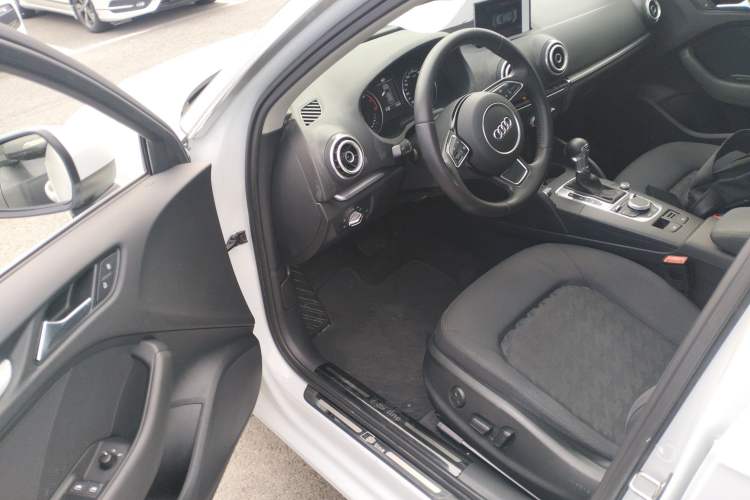 Used Audi A3 2016 Sportback 35 TFSI Ambition Driver Seat