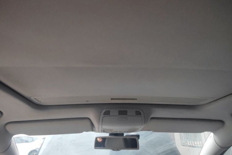 Used Volkswagen Magotan 2011 1.8TSI DSG Comfort Model Headliner