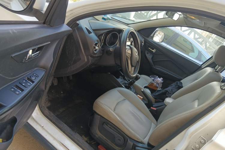 Used HYOSOW S3 2017 1.5L Manual Luxury Model Driver Seat