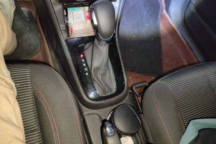 Used Buick Encore 2017 18T Automatic Two-Wheel Drive Urban Leading Model Gear Lever