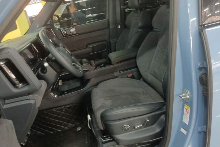 Used Formula Leopard Leopard 5 2023 Cloud Ride Flagship Edition