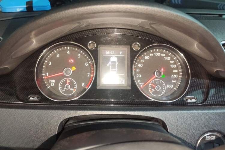 Used Volkswagen Magotan 2015 Revised Version 2.0 TSI Luxury Edition Instrument Cluster
