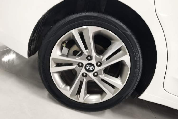 Used Hyundai Elantra (6th Generation / Lingdong) 2016 1.6L Automatic ZhiXuan – Elite Version
