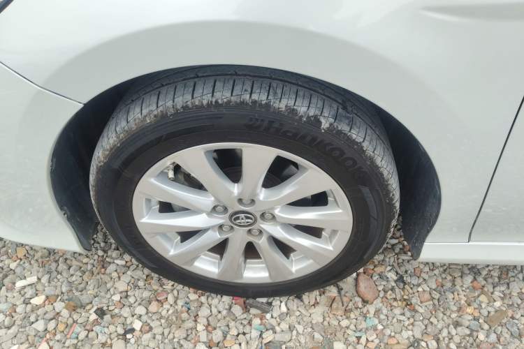 Used Toyota Camry 2019 Revised Version 2.0G Luxury Edition Exterior 4