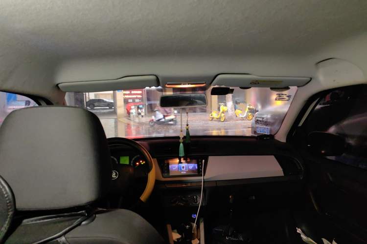 Used Skoda Fabia 2017 1.4L Automatic Car Enjoy Edition
