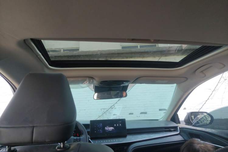 Used Toyota Camry 2026 Model Dual-Engine 2.0HGVP Luxury Edition