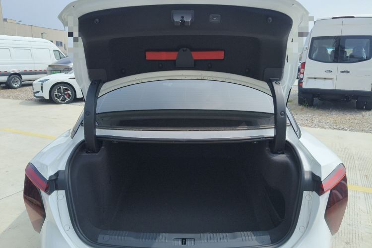 Used Hongqi EH7 2024 760 Pro+ Four-Wheel Drive Version Trunk