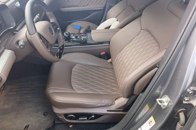 Used BYD Han 2023 DM-i Champion Edition 121KM Prestige Model
