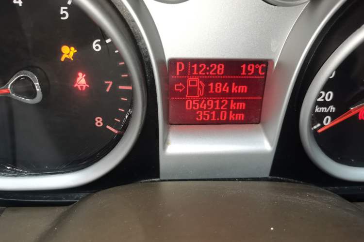 Used Ford Focus 2011 Sedan 1.8L Automatic Fashion Edition
