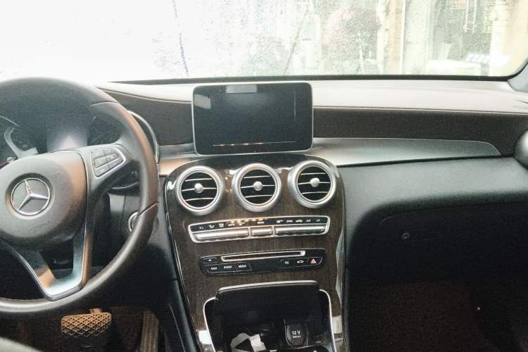 Used Mercedes-Benz GLC 2019 GLC 260 L 4MATIC Dynamic Model