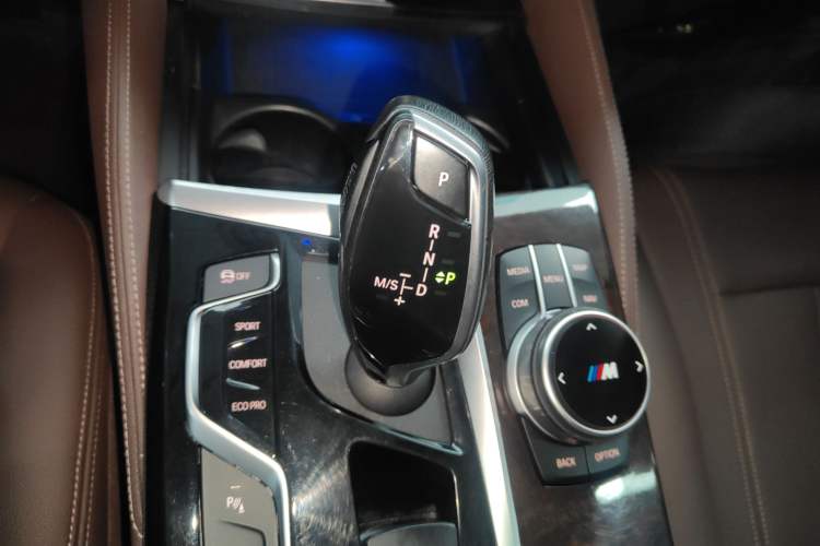 Used BMW 5 Series 2020 525Li Luxury Package
