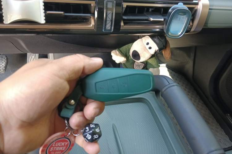 Used iCAR 03 2024 401km Two-Wheel Drive Standard Advanced Version Vehicle Key