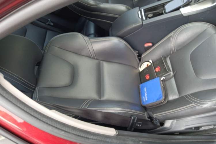 Used Volvo V60 2015 T5 Zhiya Edition
