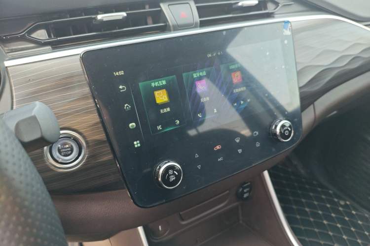 Used Dongfeng Palazzo 2022 2.0T Manual Two-Wheel Drive Luxury Version