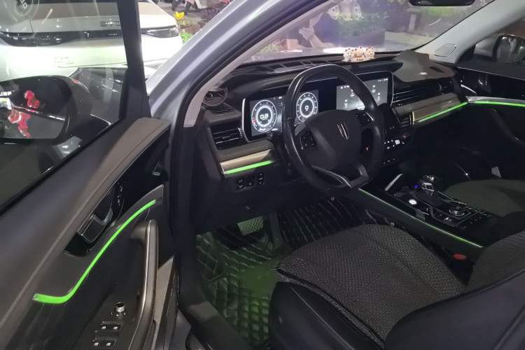 Used Hongqi HS5 2022 2.0T Smart Connect Flagship Edition
